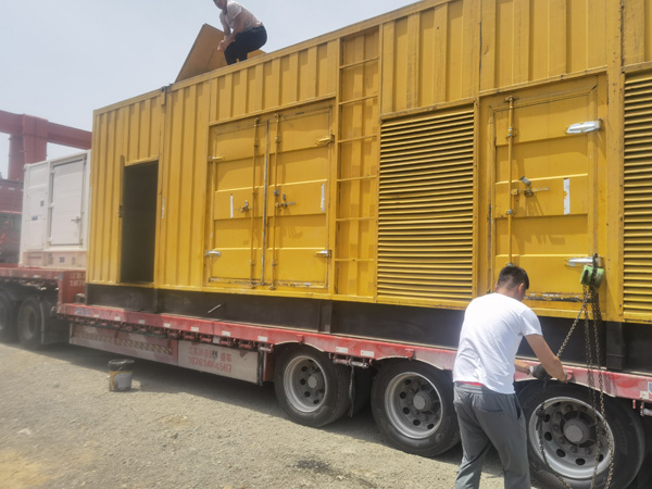 盘龙除了负载情况和发动机维护，还有哪些因素会影响 200kw 柴油发电机的油耗？
